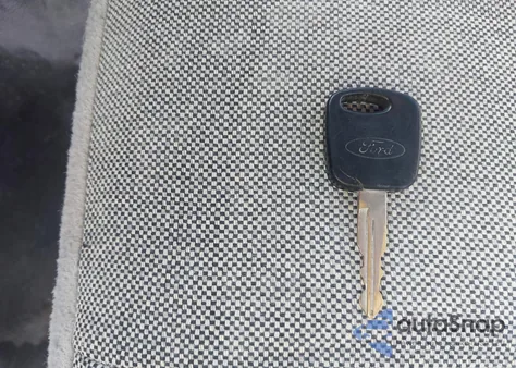 2000 Ford Ranger Xl/Xlt z USA, uszkodzony, nr VIN 1FTYR10V0YPB19759